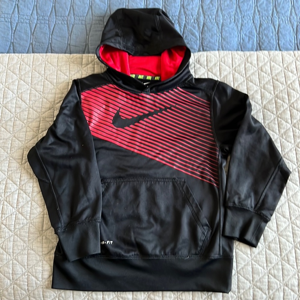 Gently worn Kids Nike Therma-Fit Athletic hoodie, Size XS